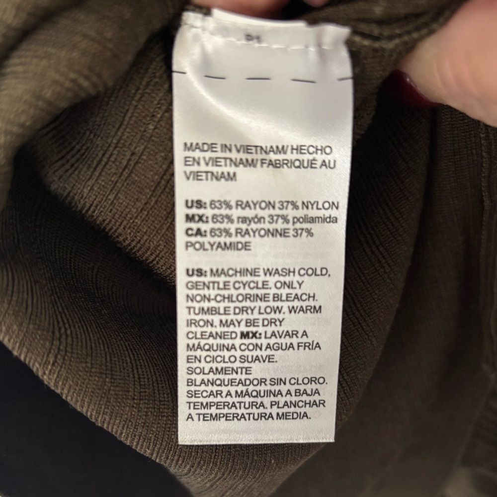 Chicos | V-Neck Button Down Ribbed Front Pocket Cardigan (M) Olive - Picture 11 of 11